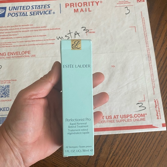 ESTEE LAUDER Perfectionist Pro Rapid Renewal Retinol Treatme - Picture 3 of 7